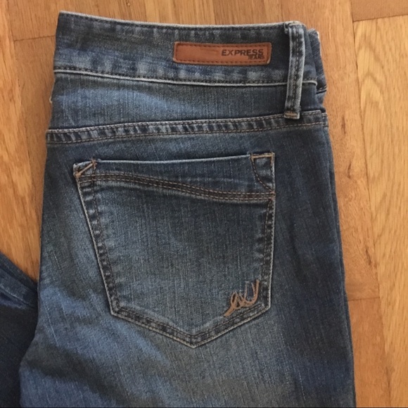 Express Jean Leggings 🤩 - Picture 2 of 5